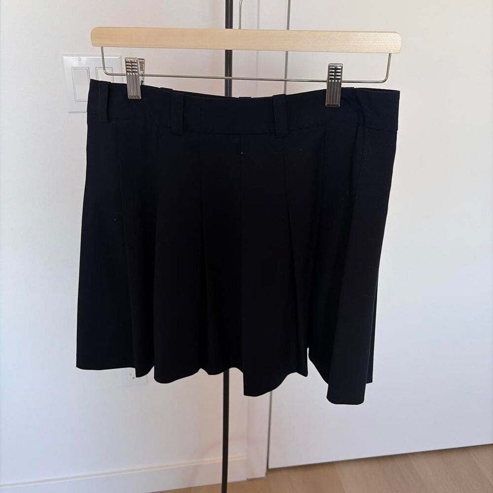 Aritzia Sunday Best Olive Micro Skirt Navy Blue Pleated Size 10